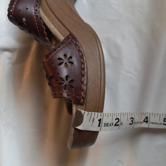 Dansko Wedge Sandals Brown Leather Slip On Wood Block Womens 40 - Picture 12 of 14